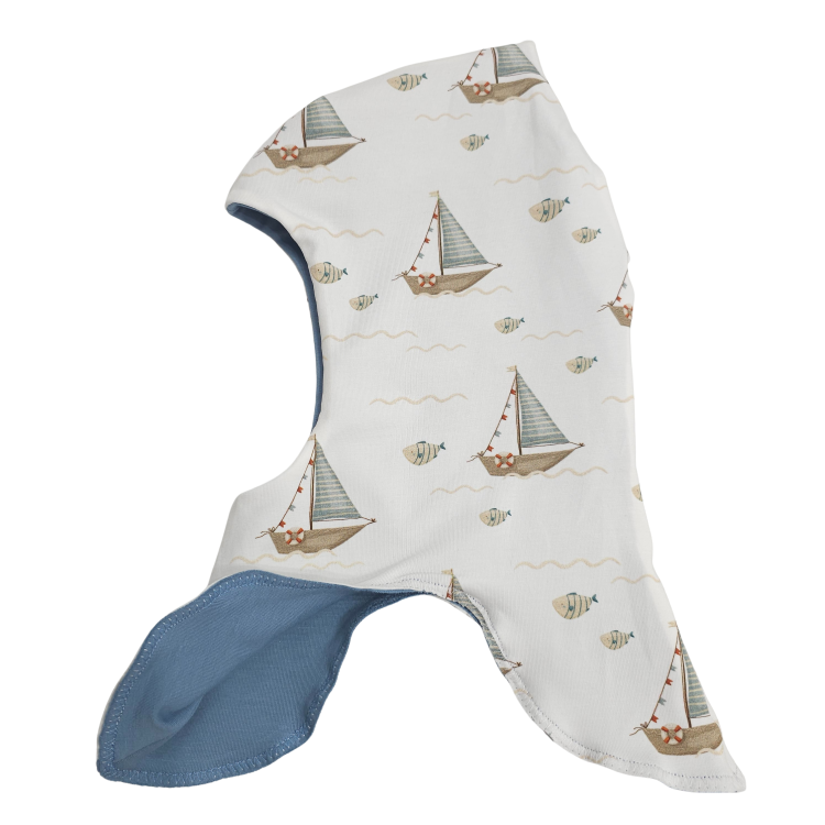 Schlupfmütze Küstenkind Boote Fische (taubenblau)