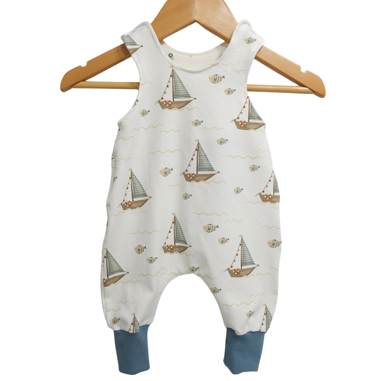 Strampler Küstenkind Boote Fische Bündchen taubenblau