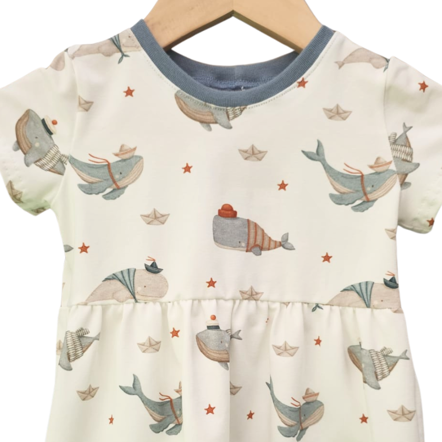 Basic Kleid Küstenkind Wale Schiffchen (Bündchen taubenblau)  134 - 164