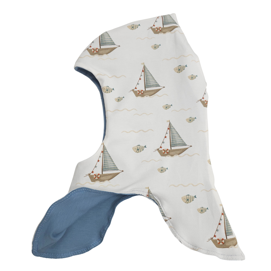 Schlupfmütze Küstenkind Boote Fische (taubenblau)