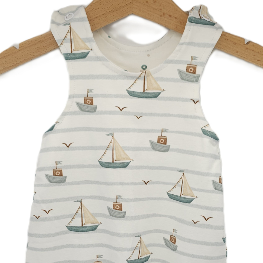 Strampler Küstenkind Boote (Bündchen braun)