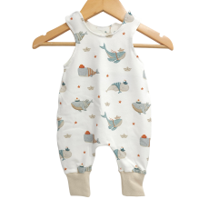 Strampler Küstenkind Wale Schiffchen